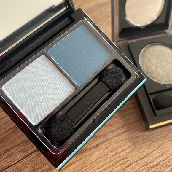 New - Elizabeth Arden Eyeshadows - Picture 3 of 5